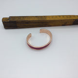 Bracelet manchette en cuir fushia et laiton doré rosé